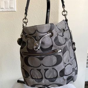 Coach Signature Canvas Bucket Bag Cinch purse with small wristlet